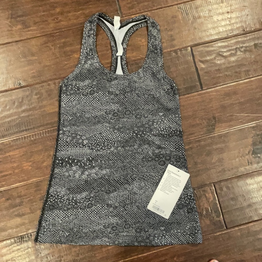 Lululemon tank